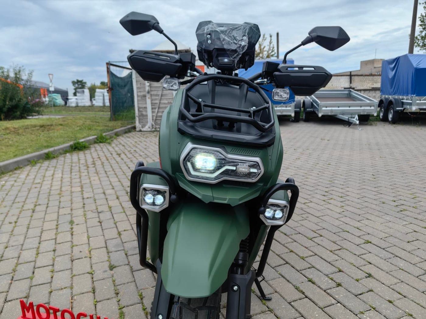 Скутер SPRMOTORS Tank Restyling T8-50E, фото 2